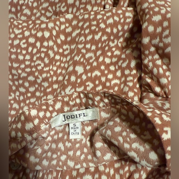 Jodifl Cream Patterned Short Sleeve Dress - Picture 9 of 10